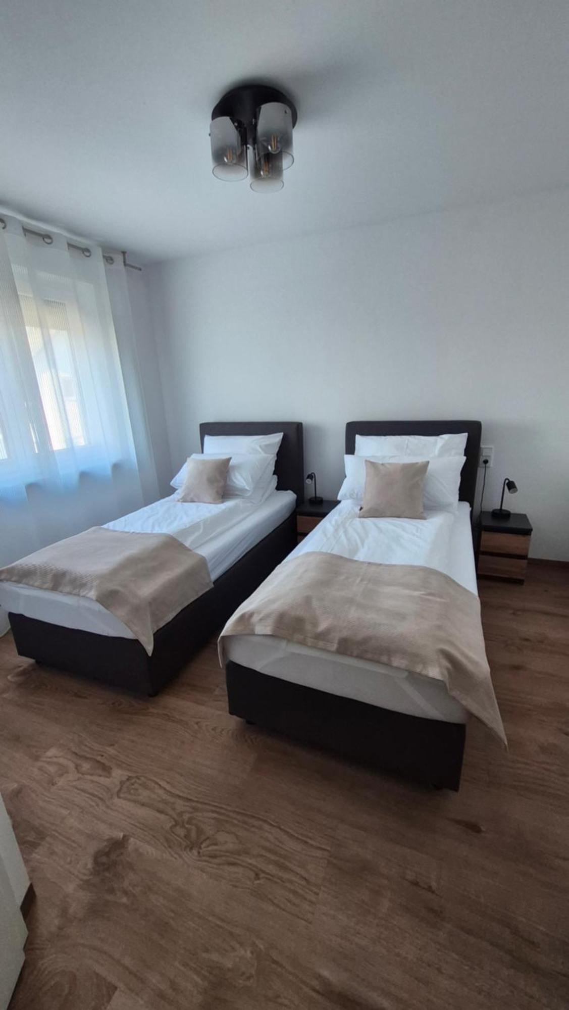 Apartments Seibel Doppel-Zweibettzimmer Mit Bad Reutlingen Exterior foto